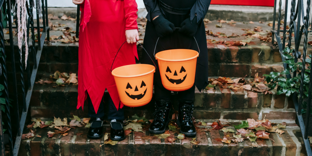 trick or treaters on front steps