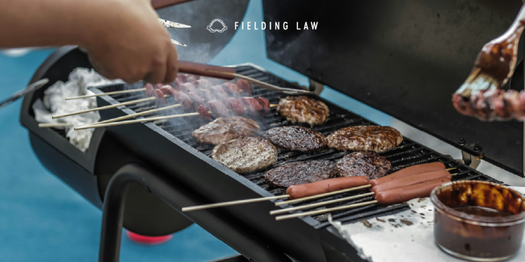 Tailgate bbq grill